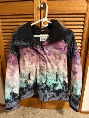 Roxy Women's Ombre Mountain Print Jacket – Pink, White, Mint & Black